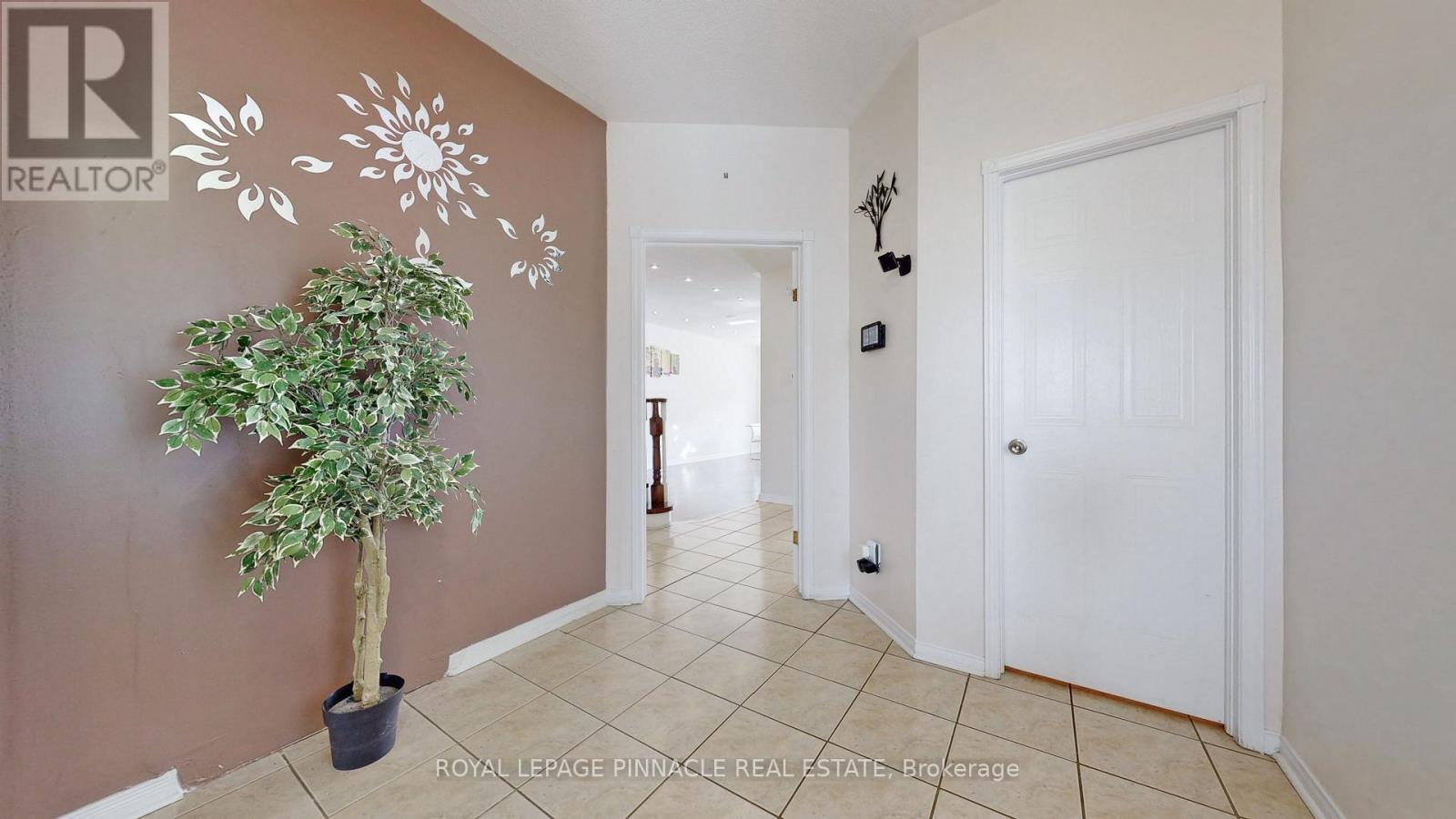 7254 Dime Crescent, Mississauga, Ontario  L5W 1K5 - Photo 5 - W13128354