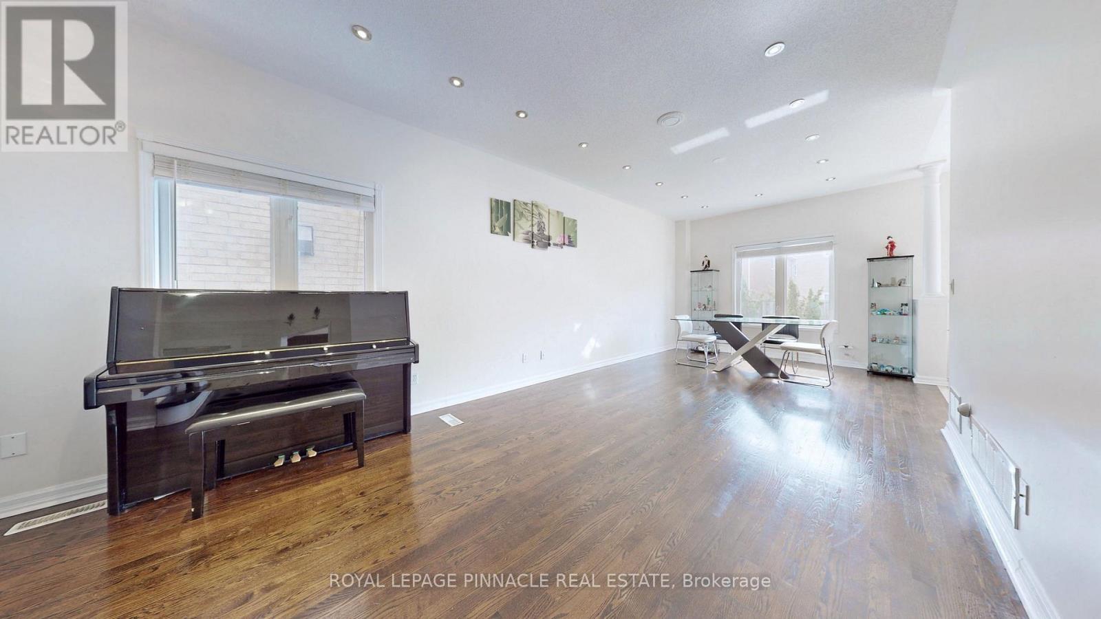 7254 Dime Crescent, Mississauga, Ontario  L5W 1K5 - Photo 6 - W13128354