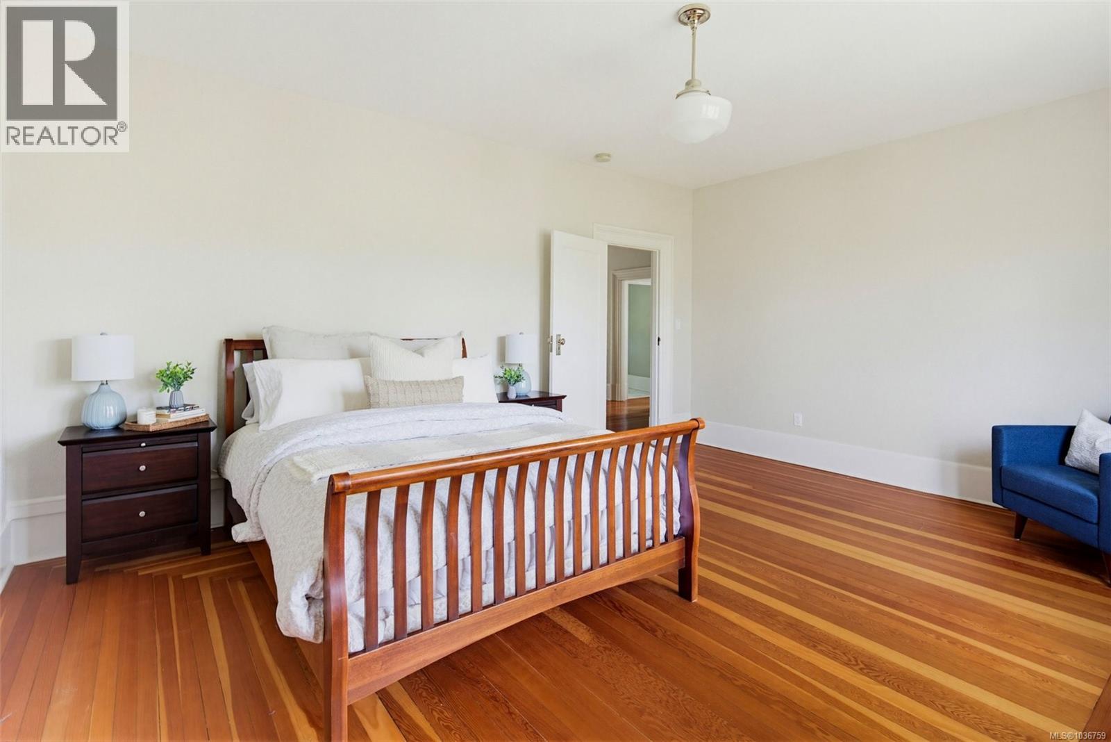 1566 Hampshire Rd, Oak Bay, British Columbia  V8R 5T5 - Photo 33 - 1036759
