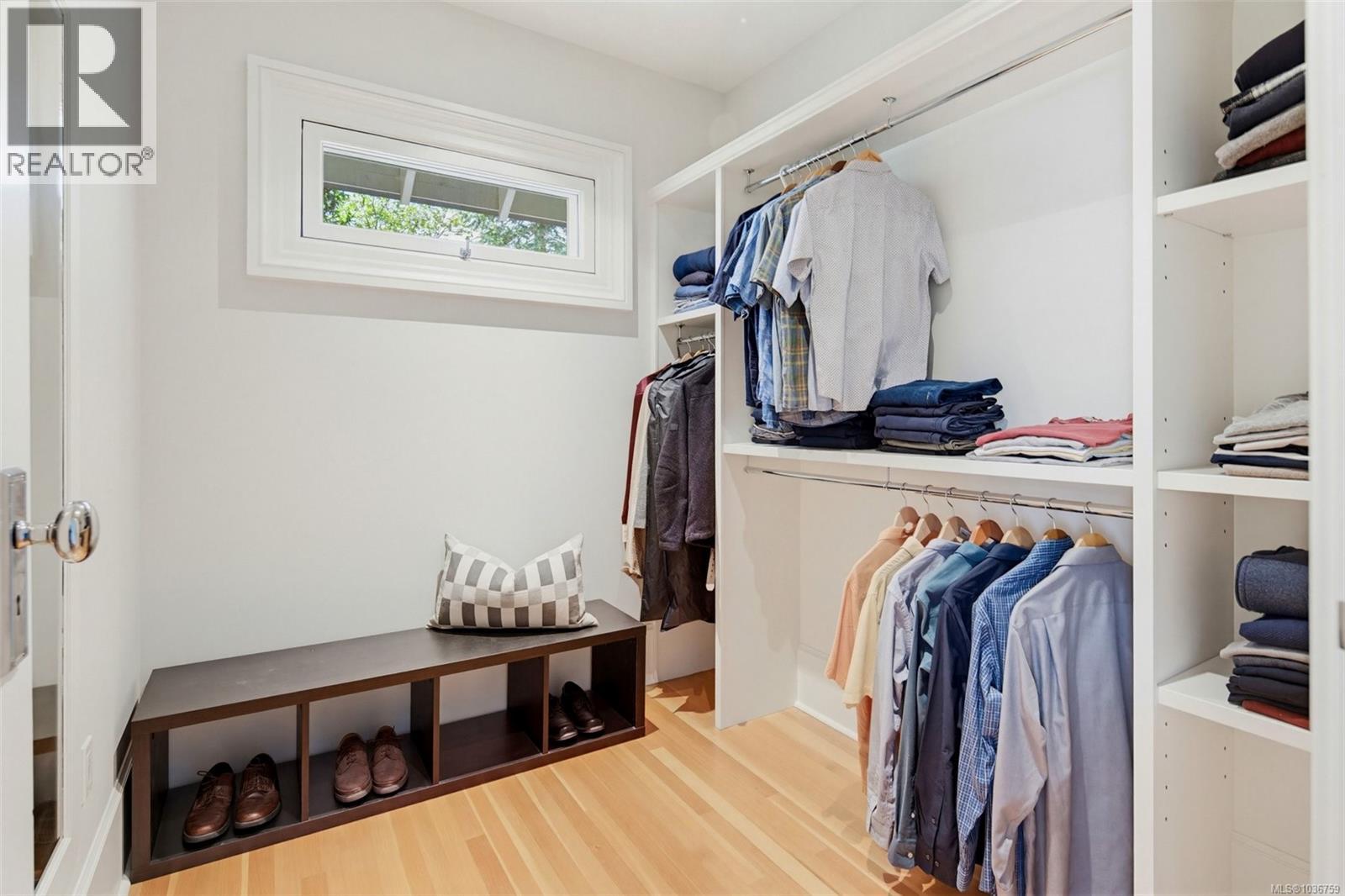 1566 Hampshire Rd, Oak Bay, British Columbia  V8R 5T5 - Photo 44 - 1036759
