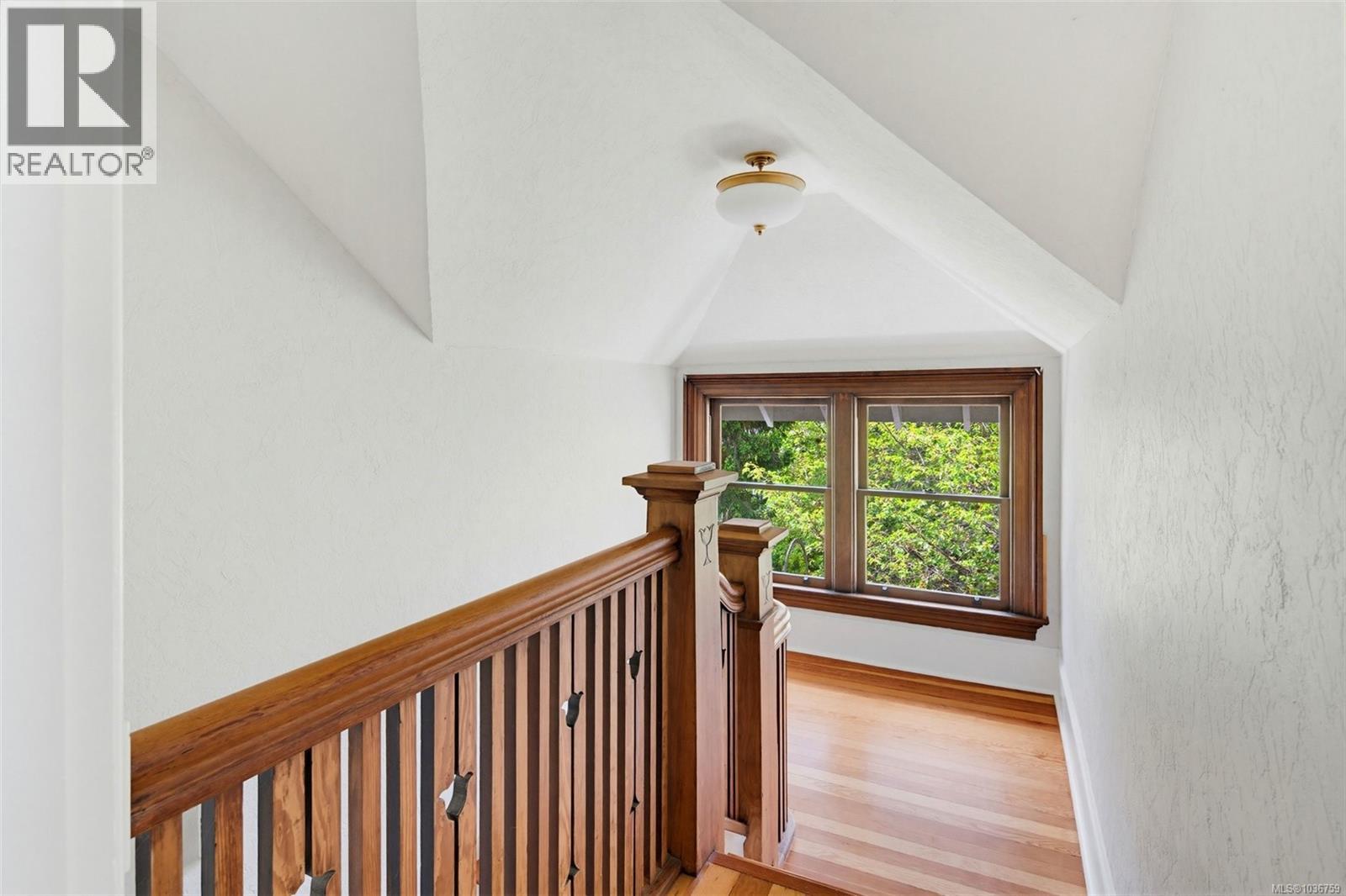 1566 Hampshire Rd, Oak Bay, British Columbia  V8R 5T5 - Photo 45 - 1036759