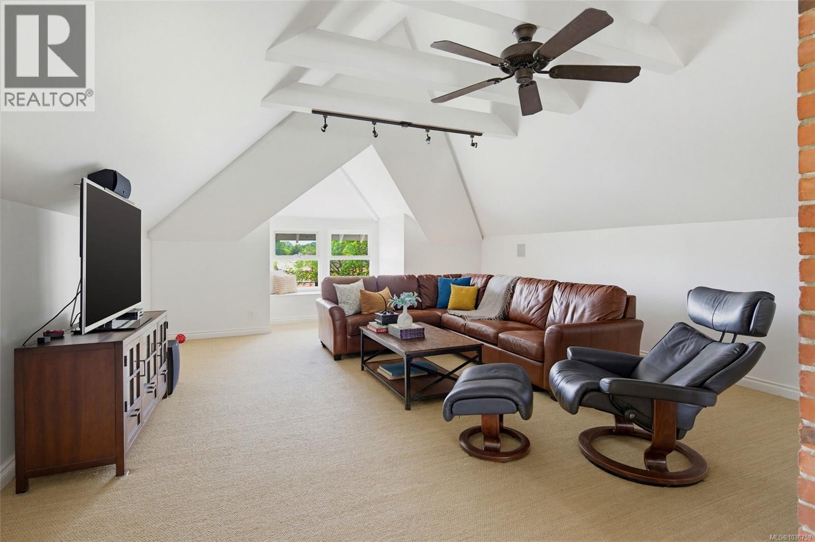 1566 Hampshire Rd, Oak Bay, British Columbia  V8R 5T5 - Photo 49 - 1036759