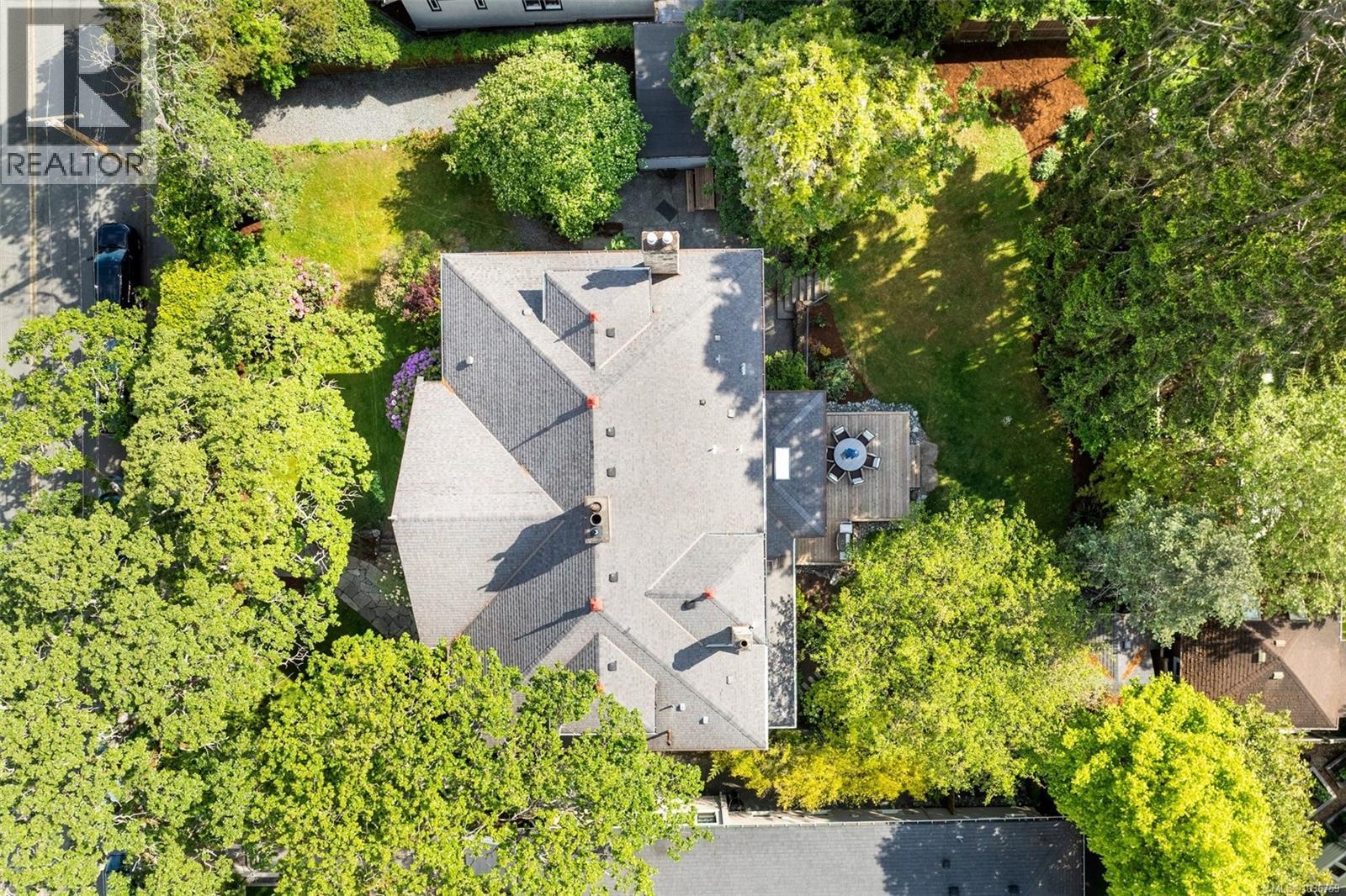 1566 Hampshire Rd, Oak Bay, British Columbia  V8R 5T5 - Photo 70 - 1036759