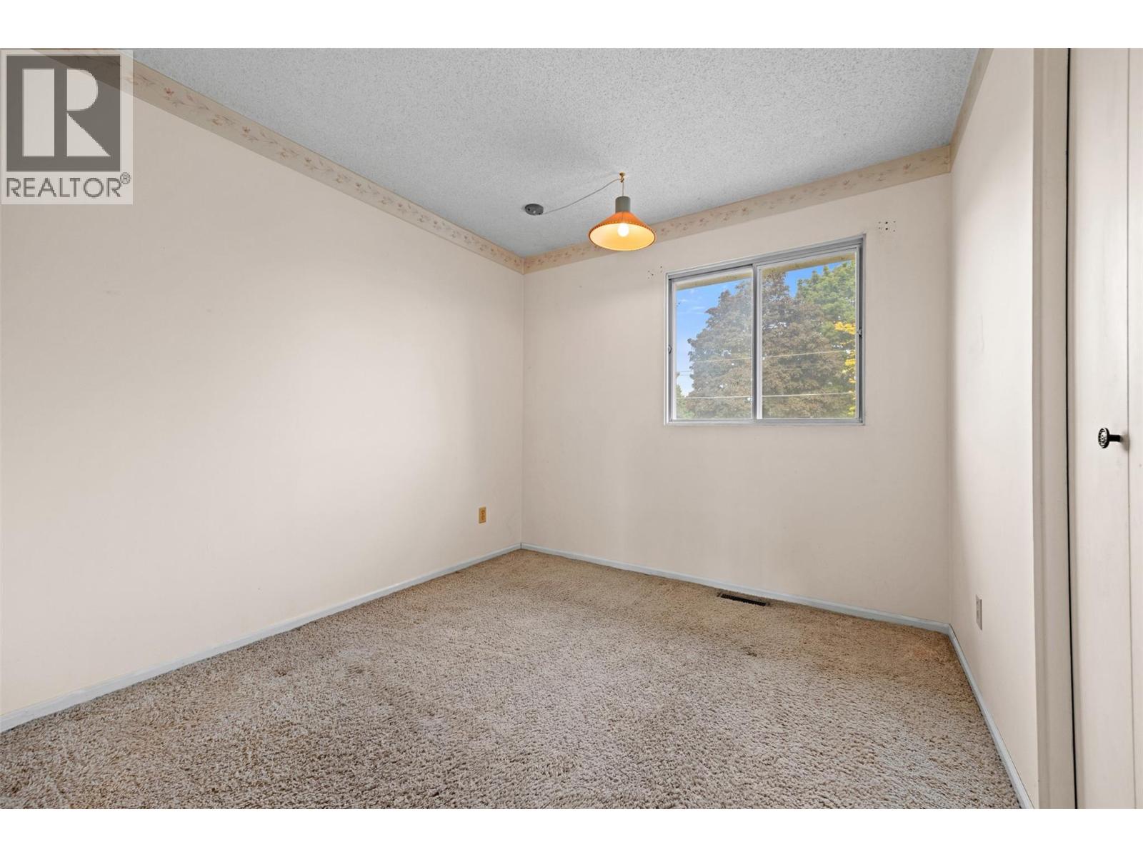 936 MCCARTNEY Road West Kelowna Photo 24 936 MCCARTNEY Road West Kelowna Photo 24