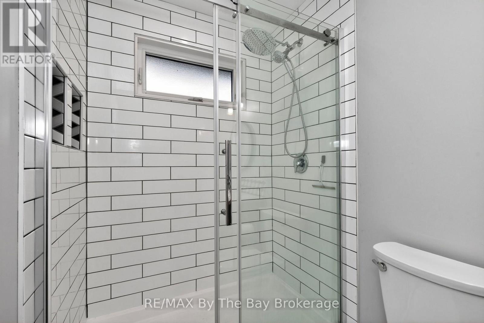 12 5th Lane, Wasaga Beach, Ontario  L9Z 2E9 - Photo 27 - S13128502