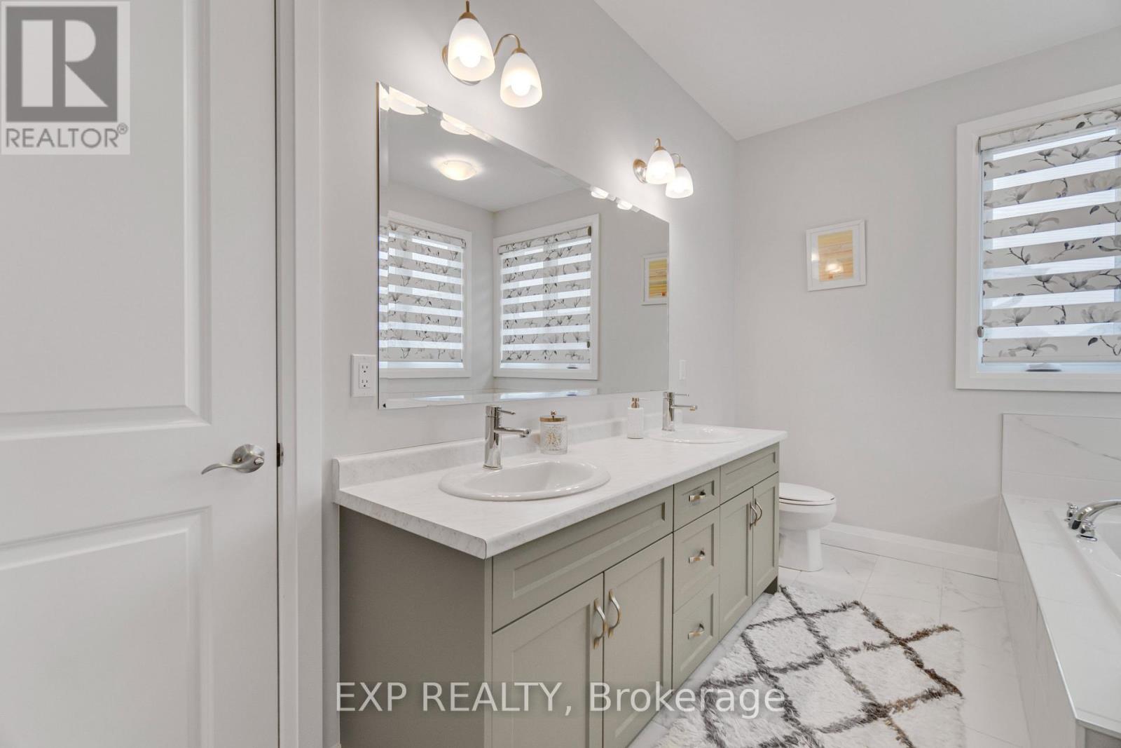 5 - 923 Stonecliffe Walk, Kitchener, Ontario  N2P 0K5 - Photo 28 - X13128122