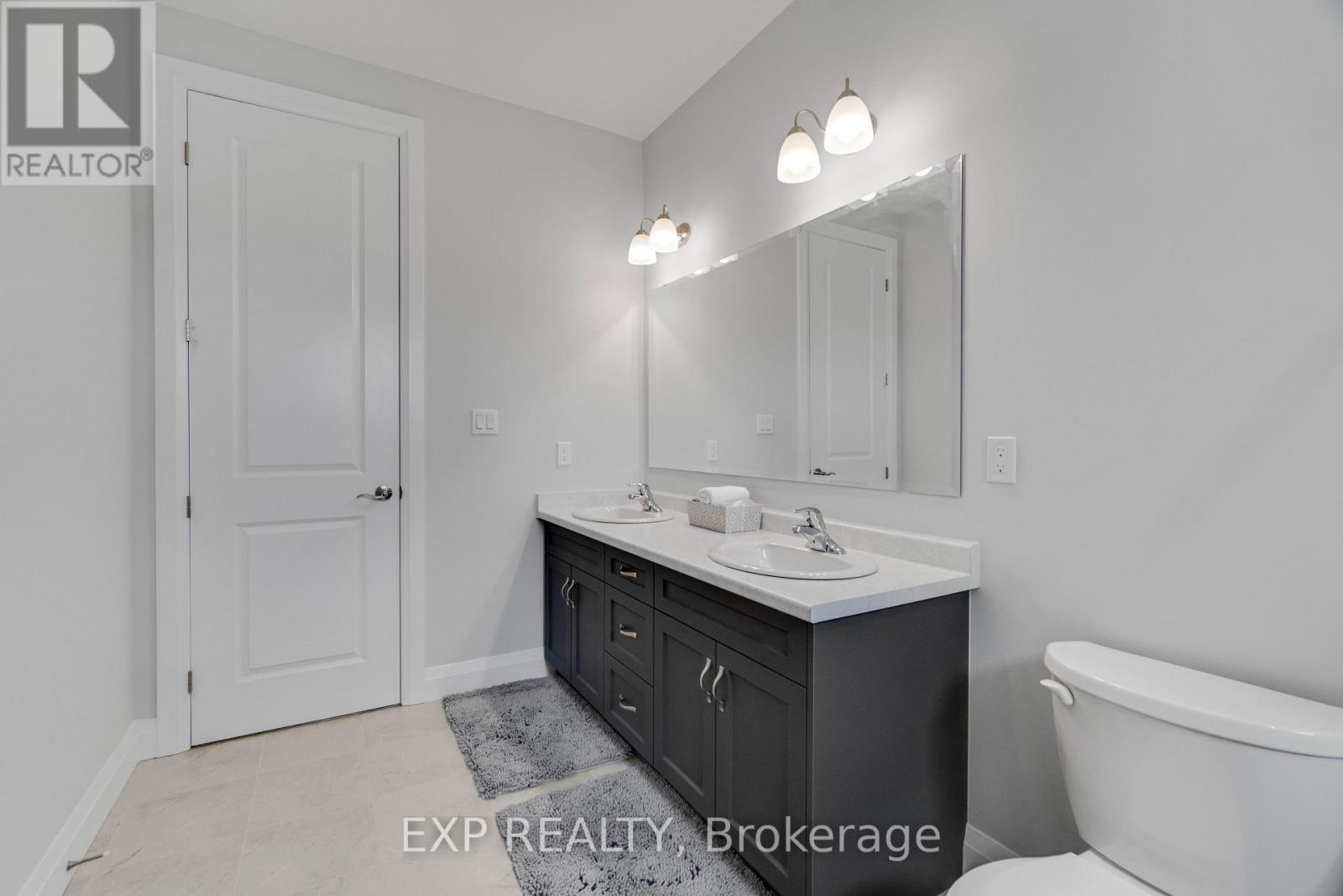 5 - 923 Stonecliffe Walk, Kitchener, Ontario  N2P 0K5 - Photo 35 - X13128122