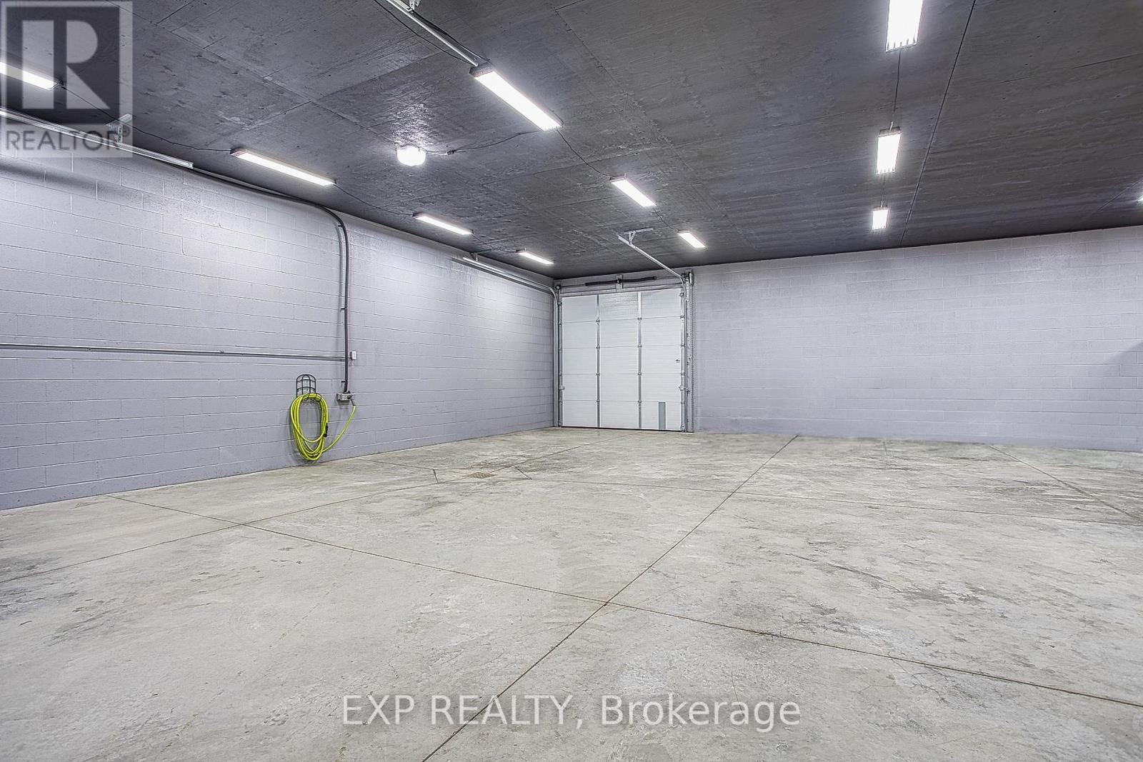 727 Barton Street, Hamilton, Ontario  L8E 5L7 - Photo 20 - X13128330