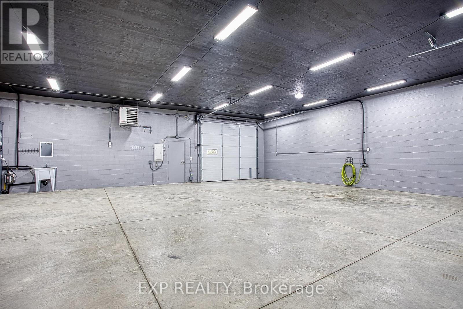 727 Barton Street, Hamilton, Ontario  L8E 5L7 - Photo 25 - X13128330