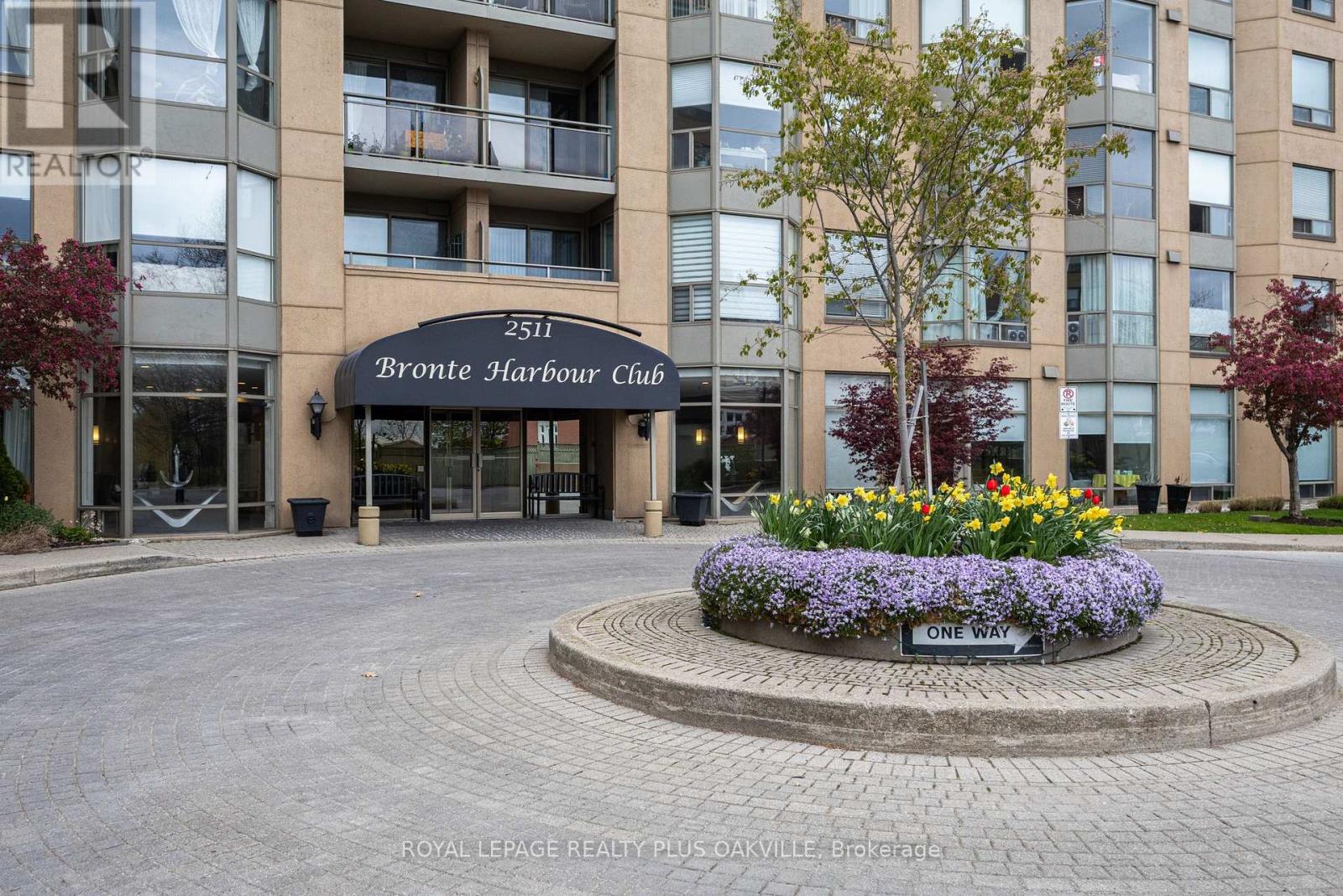 311 - 2511 LAKESHORE ROAD W, Oakville, Ontario