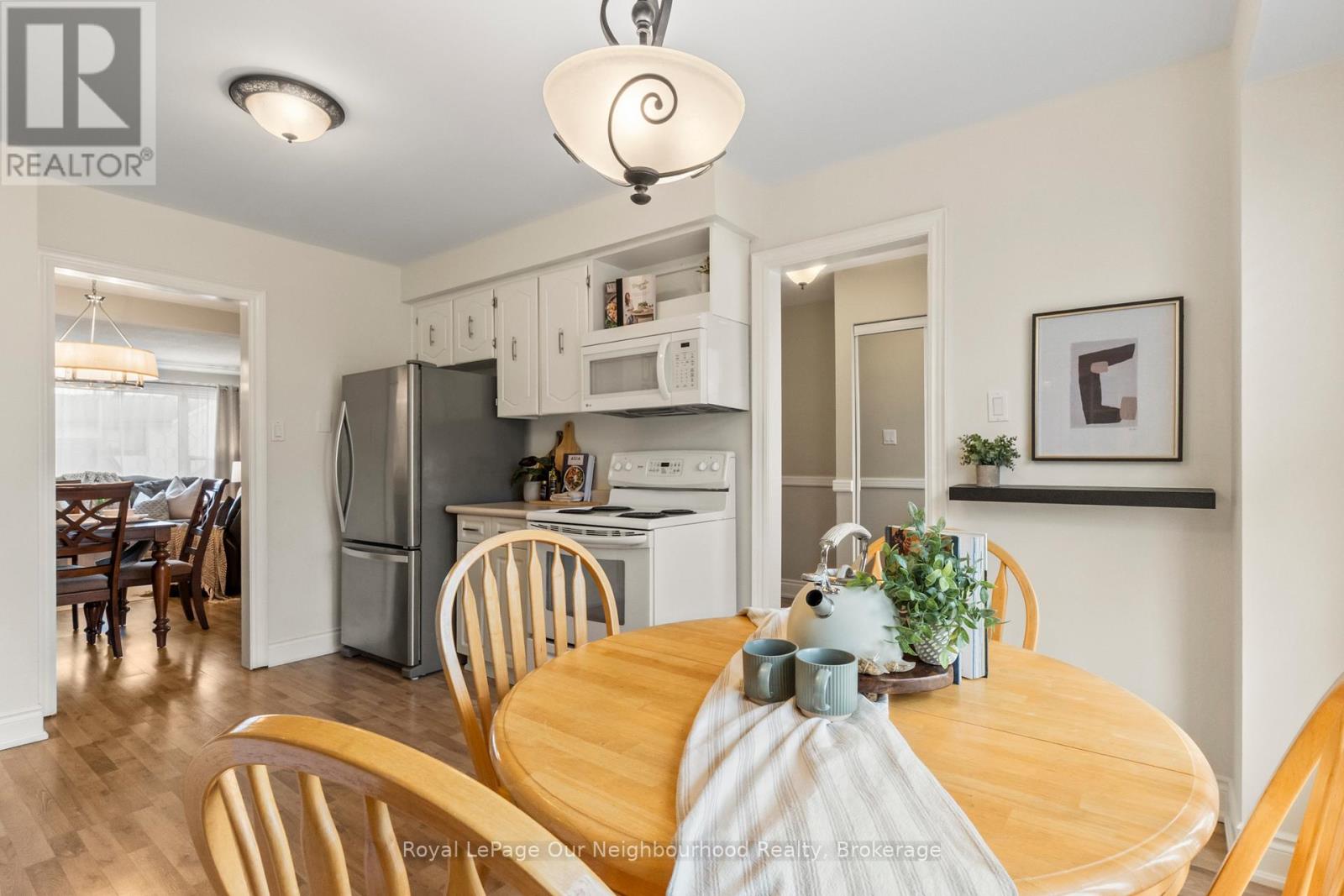 1261 Ludlow Court, Oshawa, Ontario  L1G 7K5 - Photo 6 - E13128496