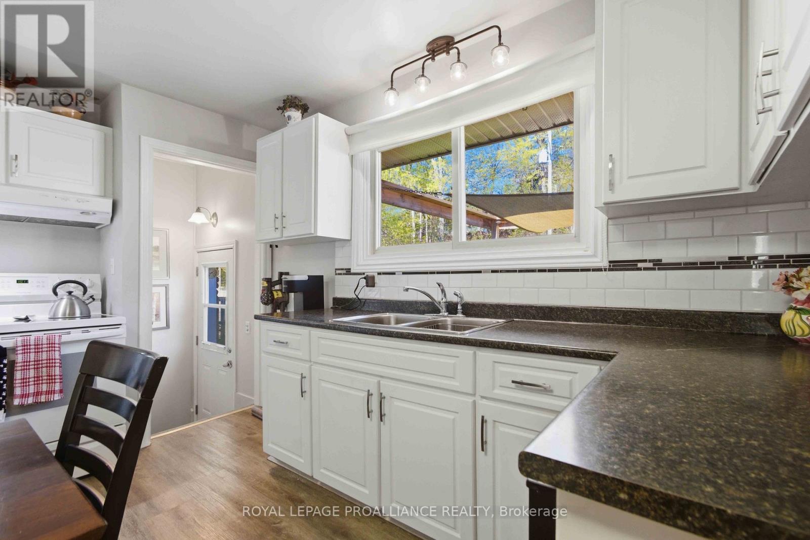 5 Parkside Drive, Quinte West, Ontario  K8V 5L6 - Photo 14 - X13128404