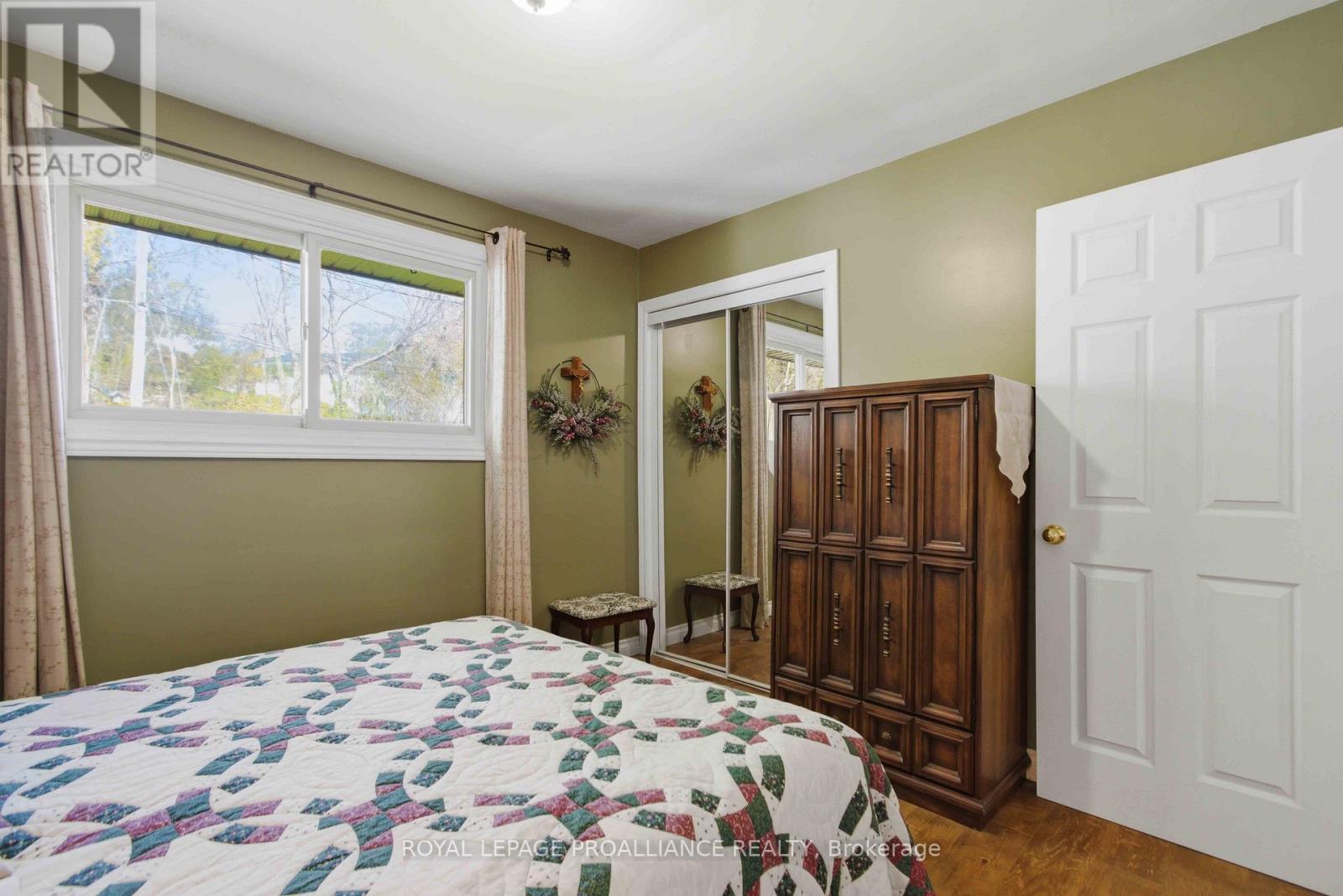 5 Parkside Drive, Quinte West, Ontario  K8V 5L6 - Photo 18 - X13128404