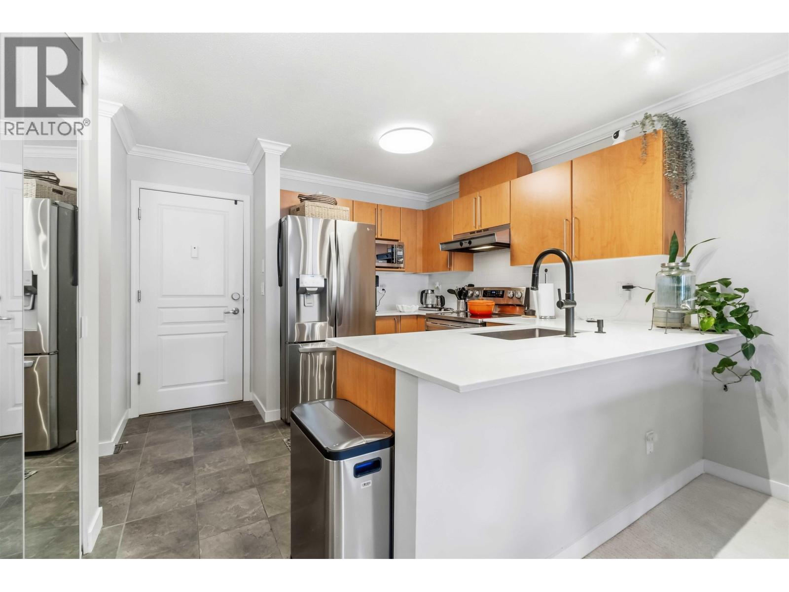 406 1150 E 29th Street, North Vancouver, British Columbia V7K 3E2 - Photo 6 - R3117448