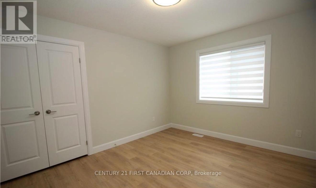# Upper - 2269 Southport Crescent, London South, Ontario  N6M 0H9 - Photo 13 - X13128556