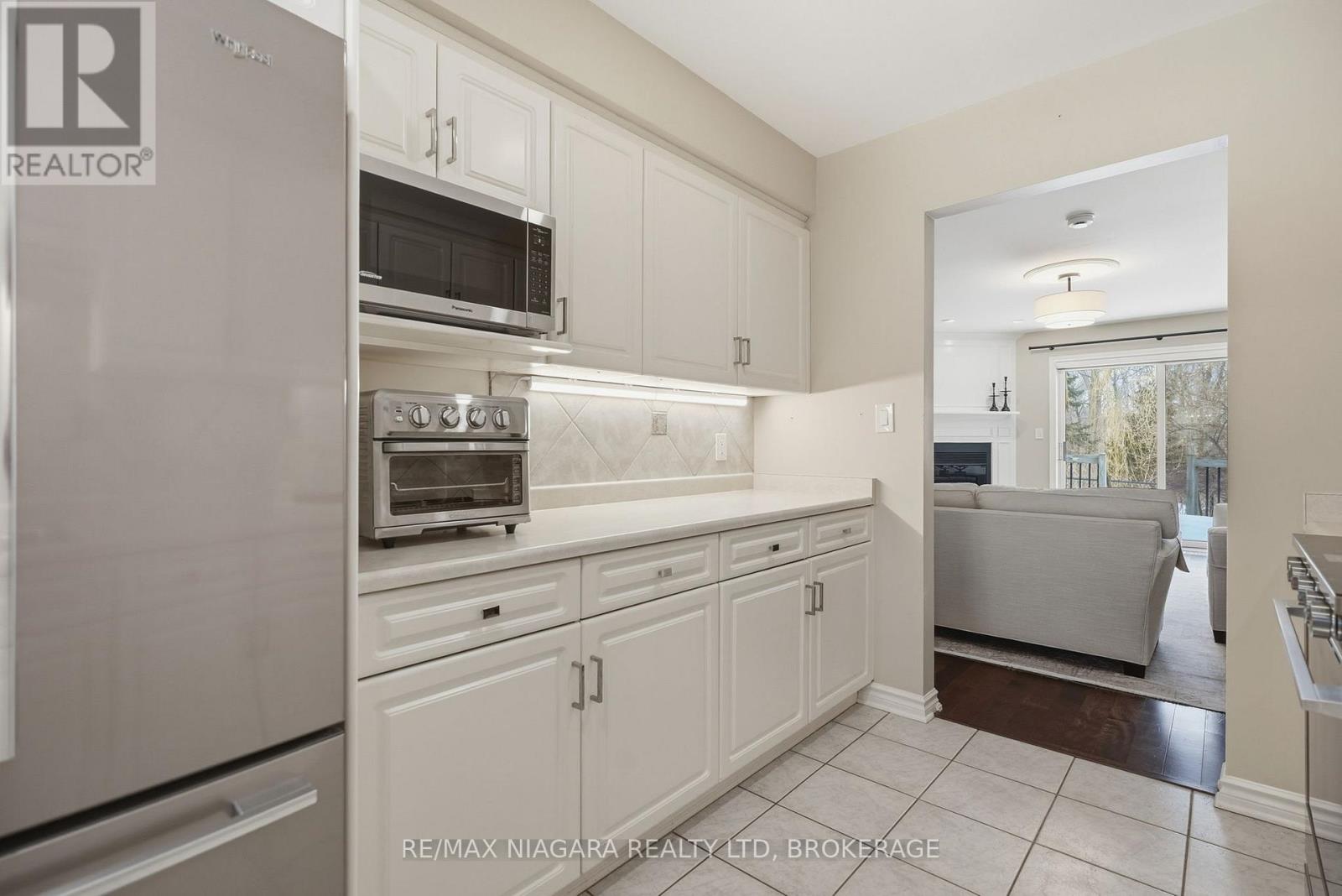 9 - 77 Erion Road, St. Catharines, Ontario  L2W 1B4 - Photo 11 - X12896402