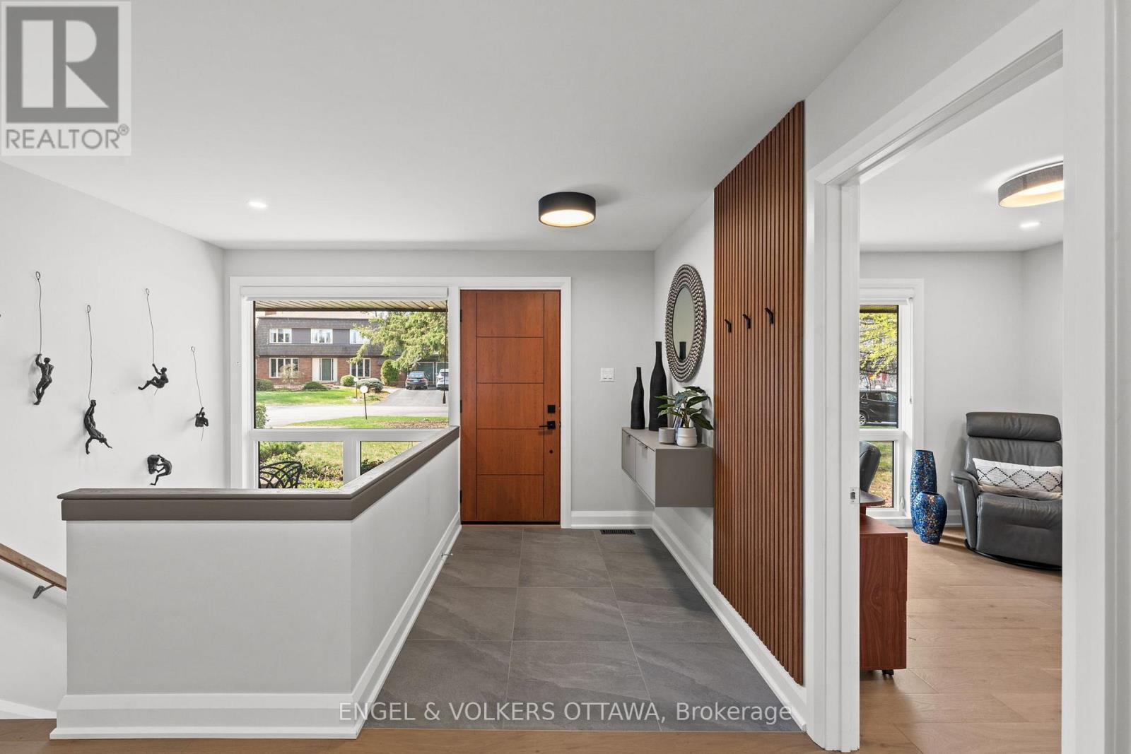 51 Lismer Crescent, Ottawa, Ontario  K2K 1A5 - Photo 5 - X13128516