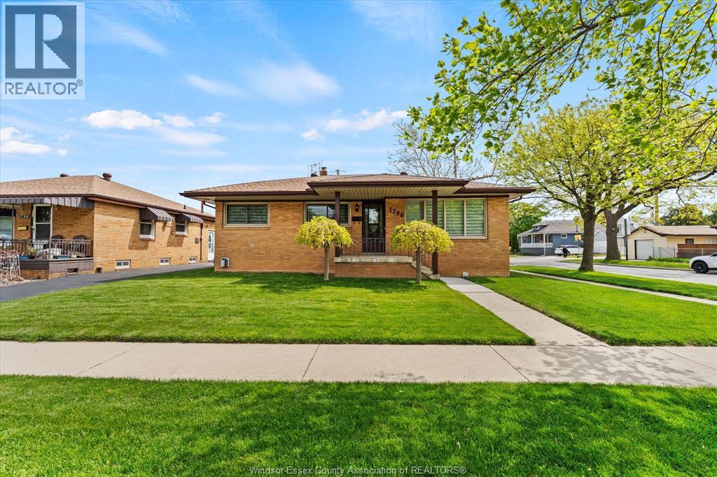 1796 Albert Road, Windsor, Ontario  N8Y 3R7 - Photo 3 - 26011141