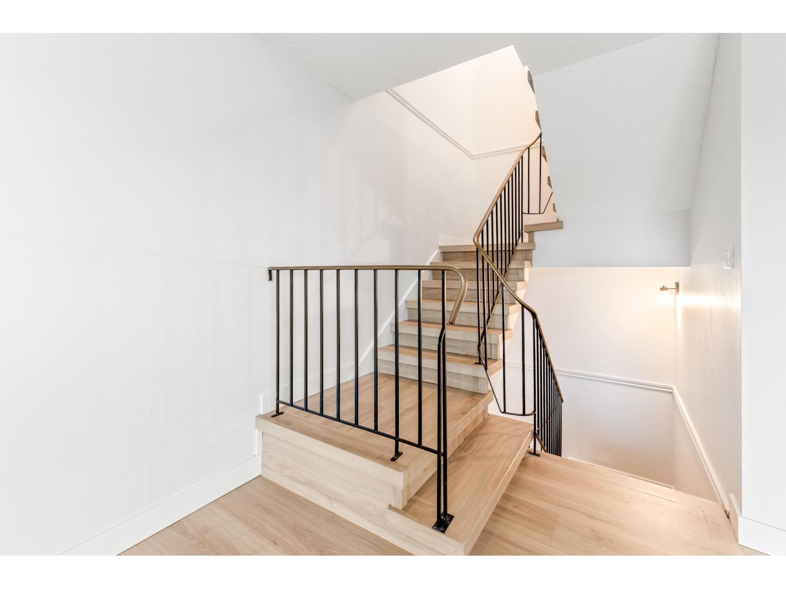 10582 Holly Park Lane, Surrey, British Columbia V3R 6X9 - Photo 21 - R3123665