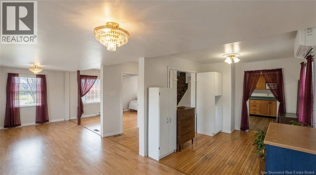 496 Rue Principale, Pointe-Verte, New Brunswick  E8J 2Z6 - Photo 19 - NB139351