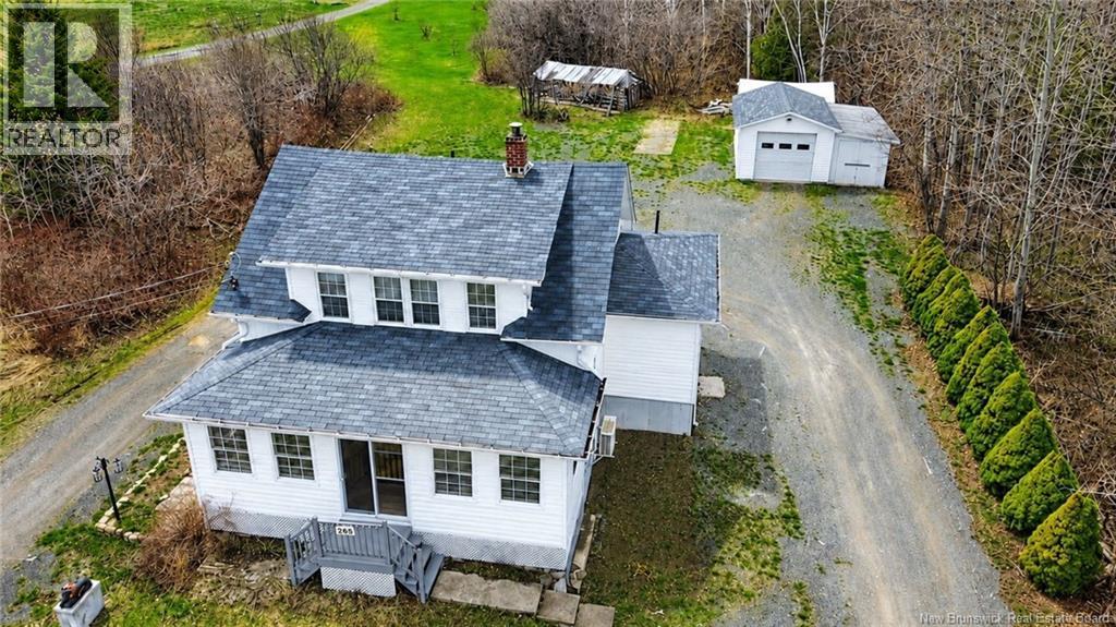 496 Rue Principale, Pointe-Verte, New Brunswick  E8J 2Z6 - Photo 6 - NB139351
