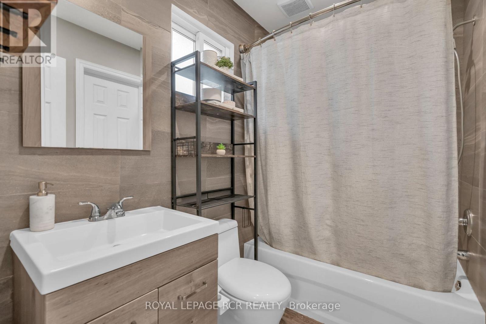 17 Cummings Road, Bradford West Gwillimbury, Ontario  L0G 1B0 - Photo 17 - N13126722