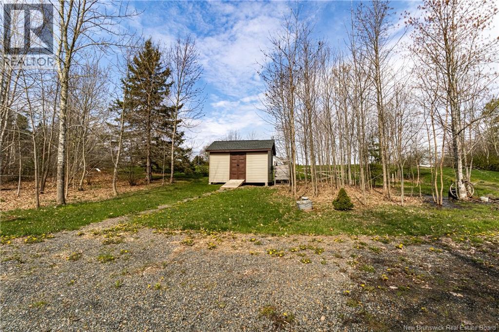 1877 Lakeview Road, Cambridge-Narrows, New Brunswick  E4C 1M9 - Photo 12 - NB139512