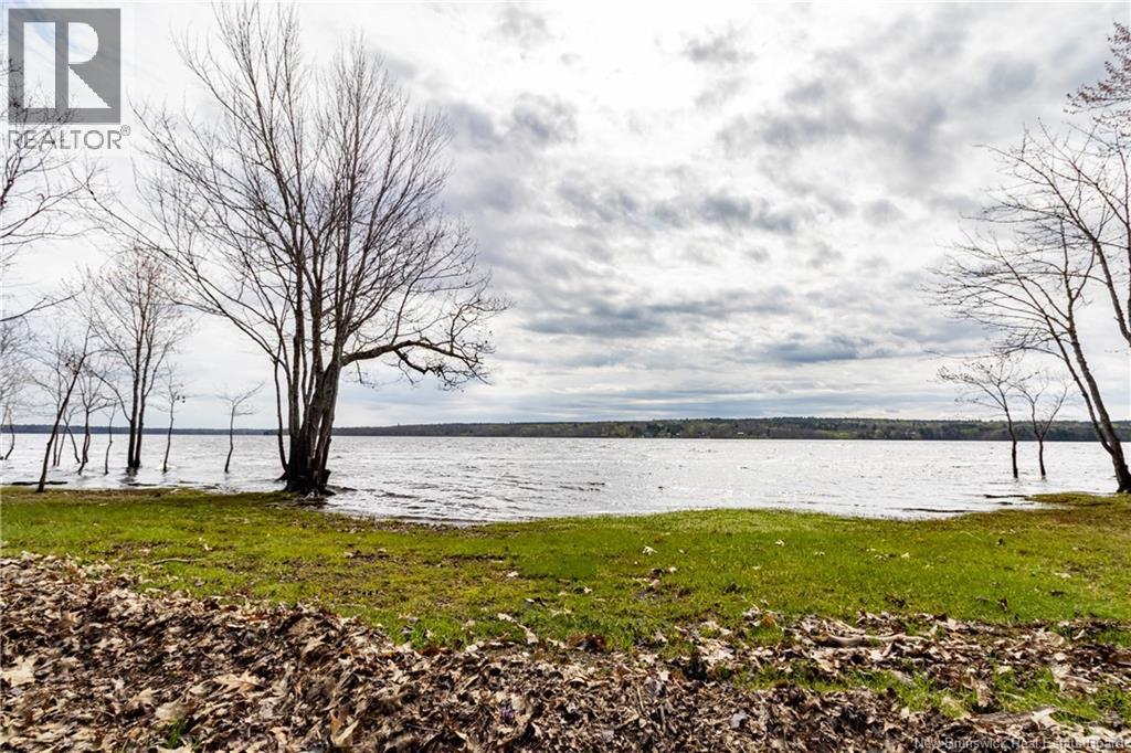 1877 Lakeview Road, Cambridge-Narrows, New Brunswick  E4C 1M9 - Photo 5 - NB139512
