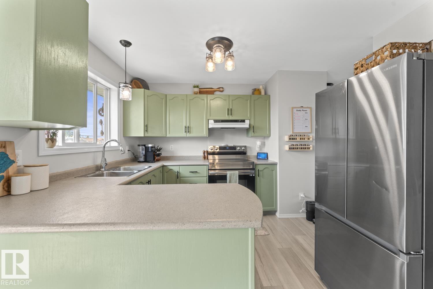 4813 50 Av, Cold Lake, Alberta  T9M 1Y2 - Photo 4 - E4487672