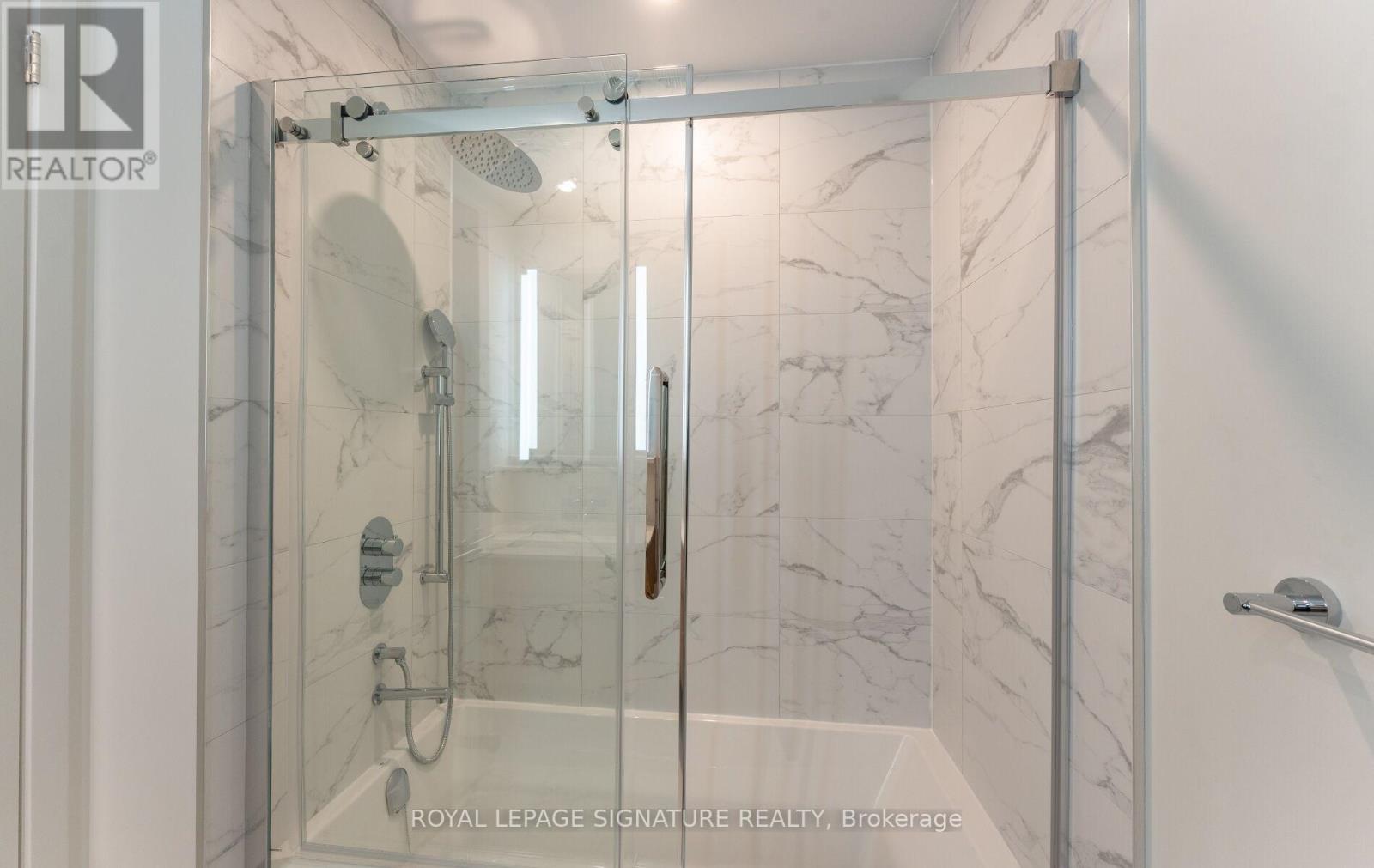 210 - 322 Dupont Street, Toronto, Ontario M5R 0E3 - Photo 15 - C13128394