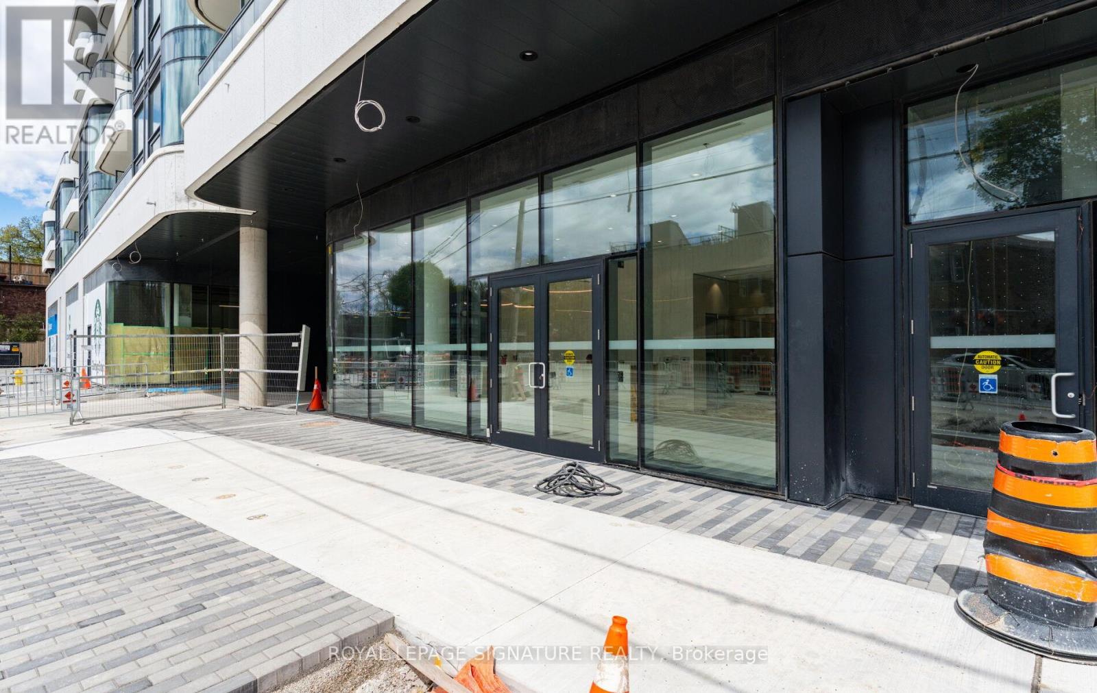 210 - 322 Dupont Street, Toronto, Ontario M5R 0E3 - Photo 19 - C13128394