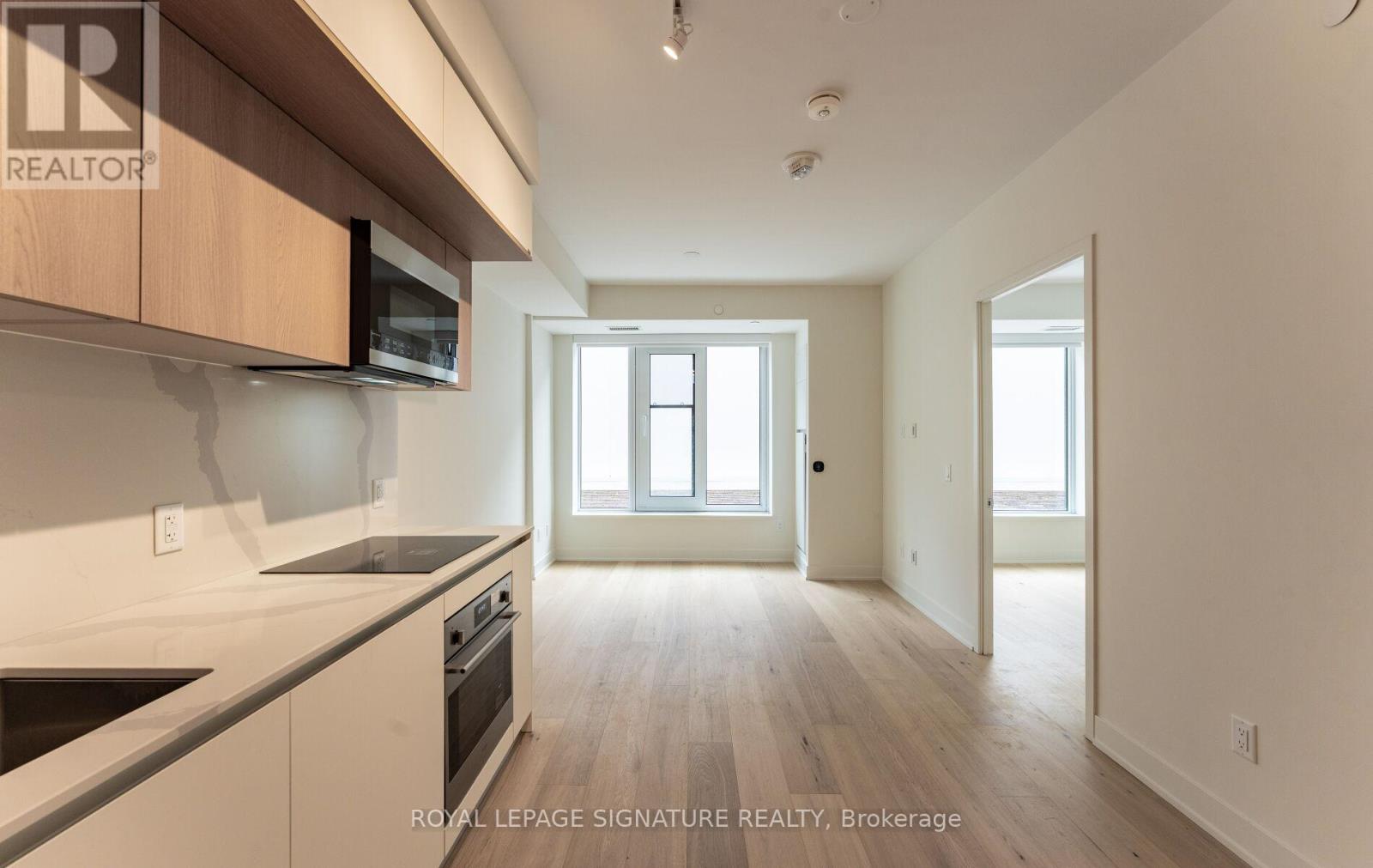 210 - 322 Dupont Street, Toronto, Ontario M5R 0E3 - Photo 2 - C13128394