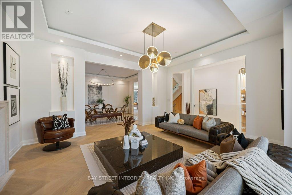 207 Ellerslie Avenue, Toronto, Ontario  M2N 1Y3 - Photo 5 - C13128410