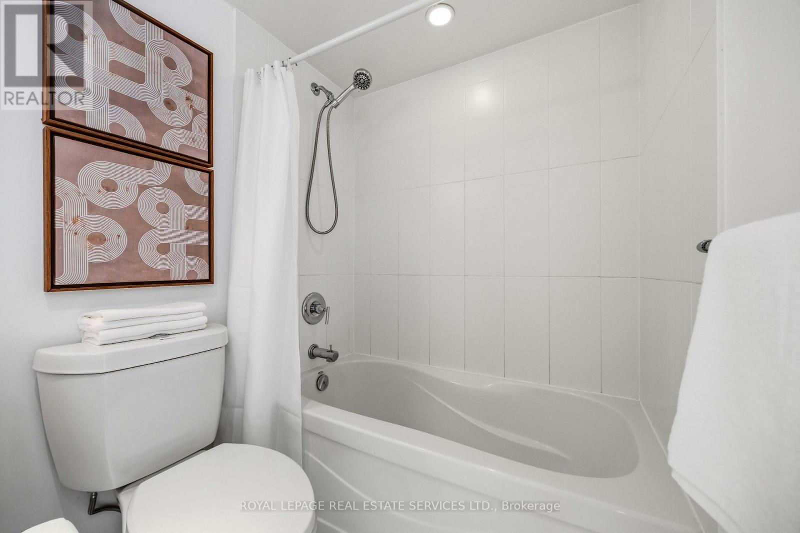 2507 - 25 Capreol Court, Toronto, Ontario  M5V 3Z7 - Photo 28 - C13128430