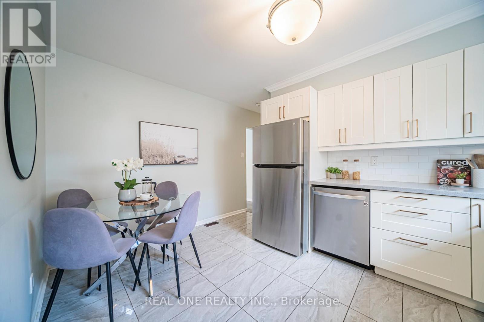 27 Elise Terrace, Toronto, Ontario  M2R 2W9 - Photo 19 - C13128494