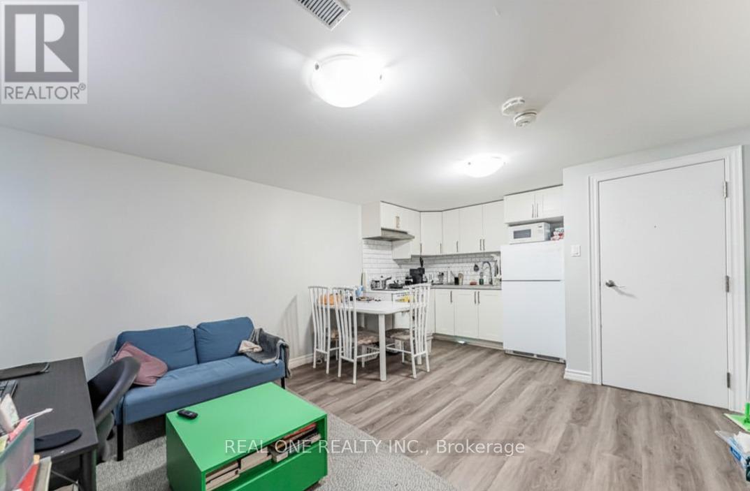 27 Elise Terrace, Toronto, Ontario  M2R 2W9 - Photo 32 - C13128494