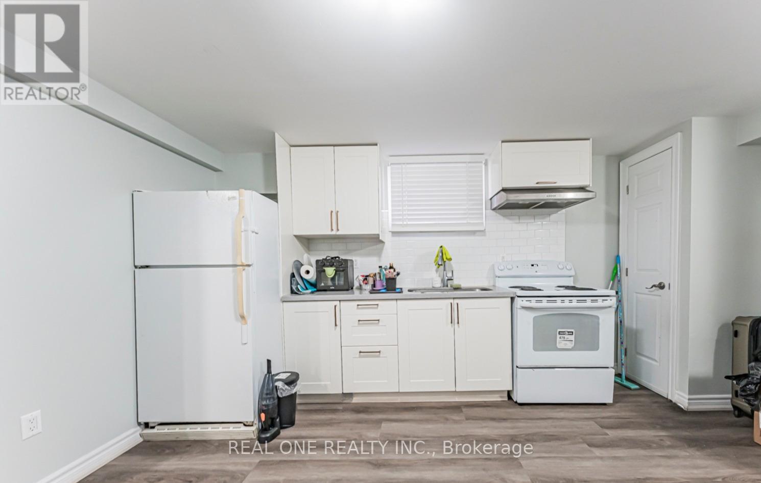 27 Elise Terrace, Toronto, Ontario  M2R 2W9 - Photo 37 - C13128494