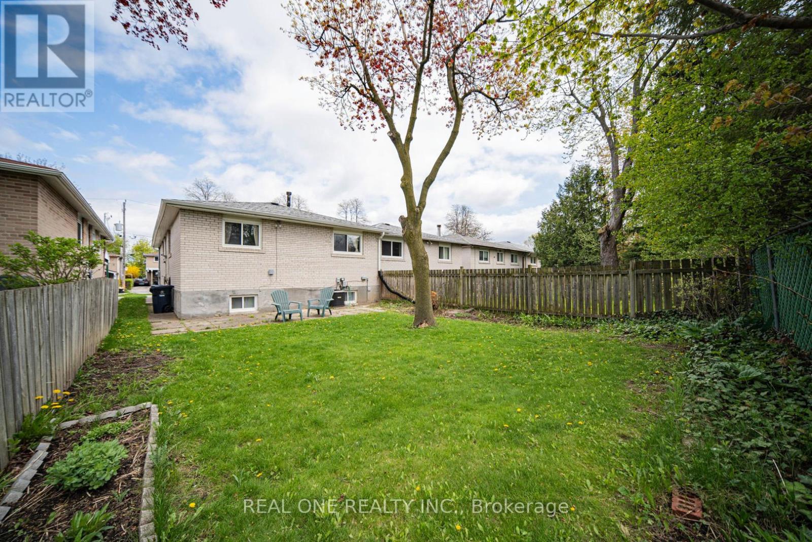27 Elise Terrace, Toronto, Ontario  M2R 2W9 - Photo 42 - C13128494