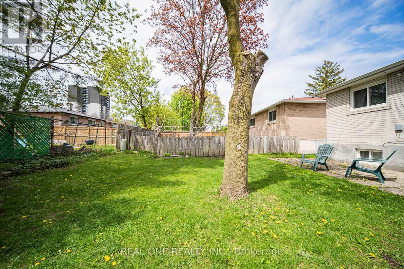 27 Elise Terrace, Toronto, Ontario  M2R 2W9 - Photo 45 - C13128494