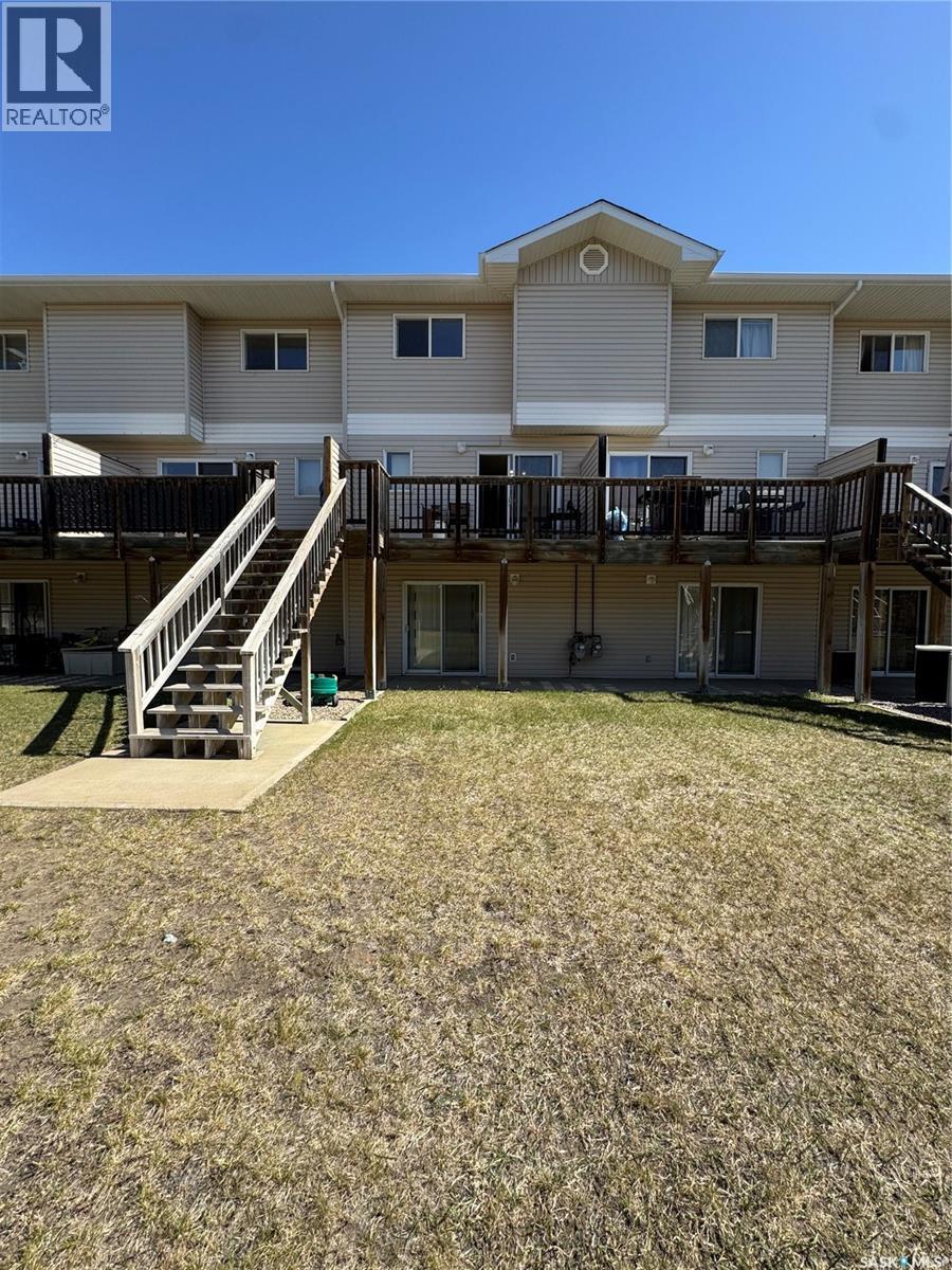 13 1437 1st Street, Estevan, Saskatchewan  S4A 2X5 - Photo 1 - SK035928