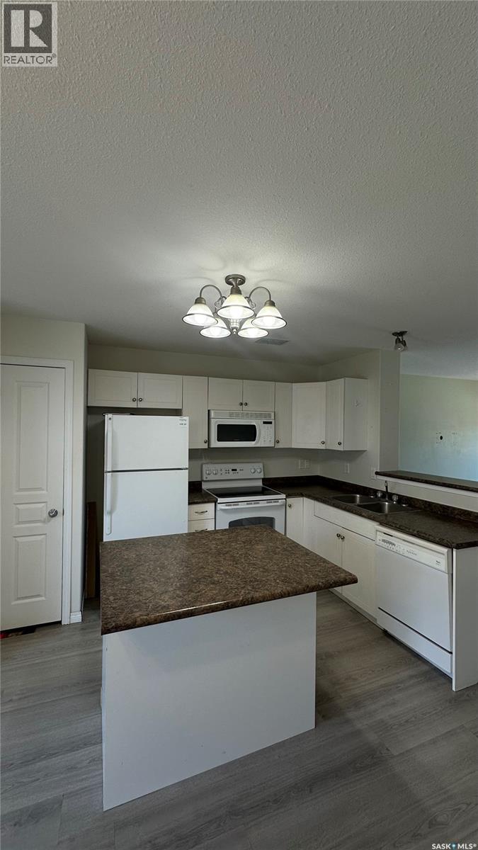 13 1437 1st Street, Estevan, Saskatchewan  S4A 2X5 - Photo 6 - SK035928