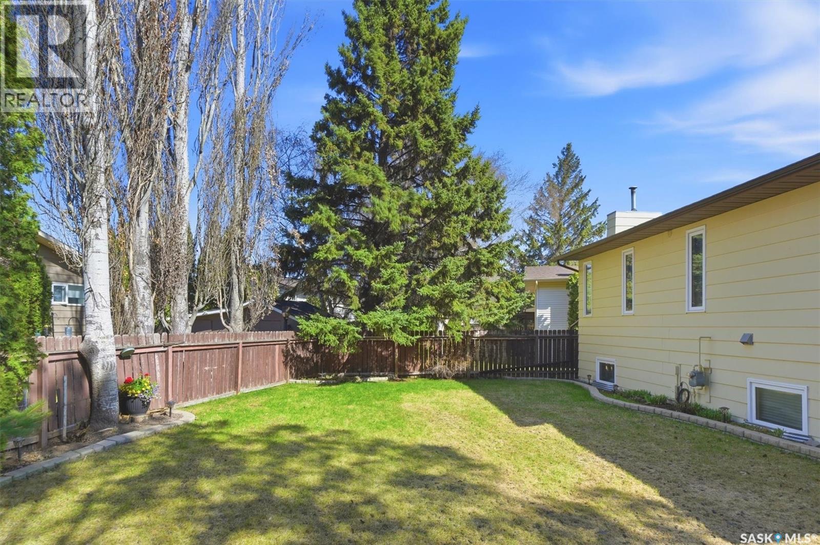 203 Gustin Crescent, Saskatoon, Saskatchewan  S7K 6G8 - Photo 54 - SK035780