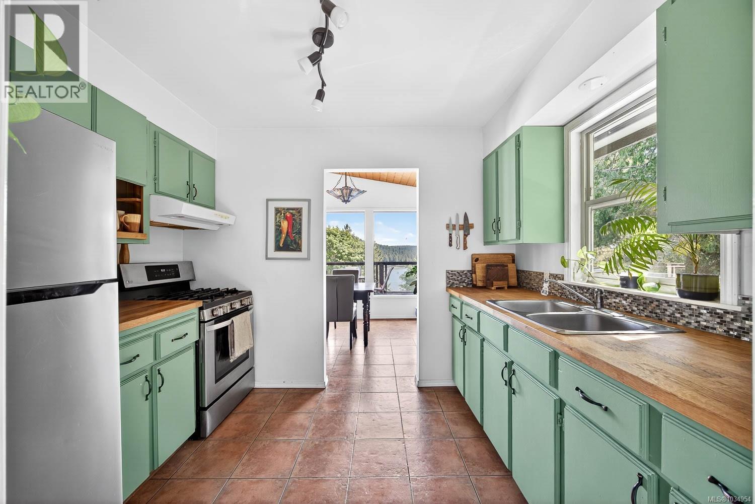 206 Roland Rd, Salt Spring, British Columbia  V8K 2B7 - Photo 15 - 1034954