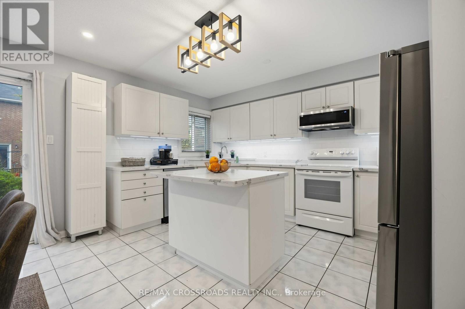 56 Torr Lane, Ajax, Ontario  L1S 7M9 - Photo 10 - E13128458