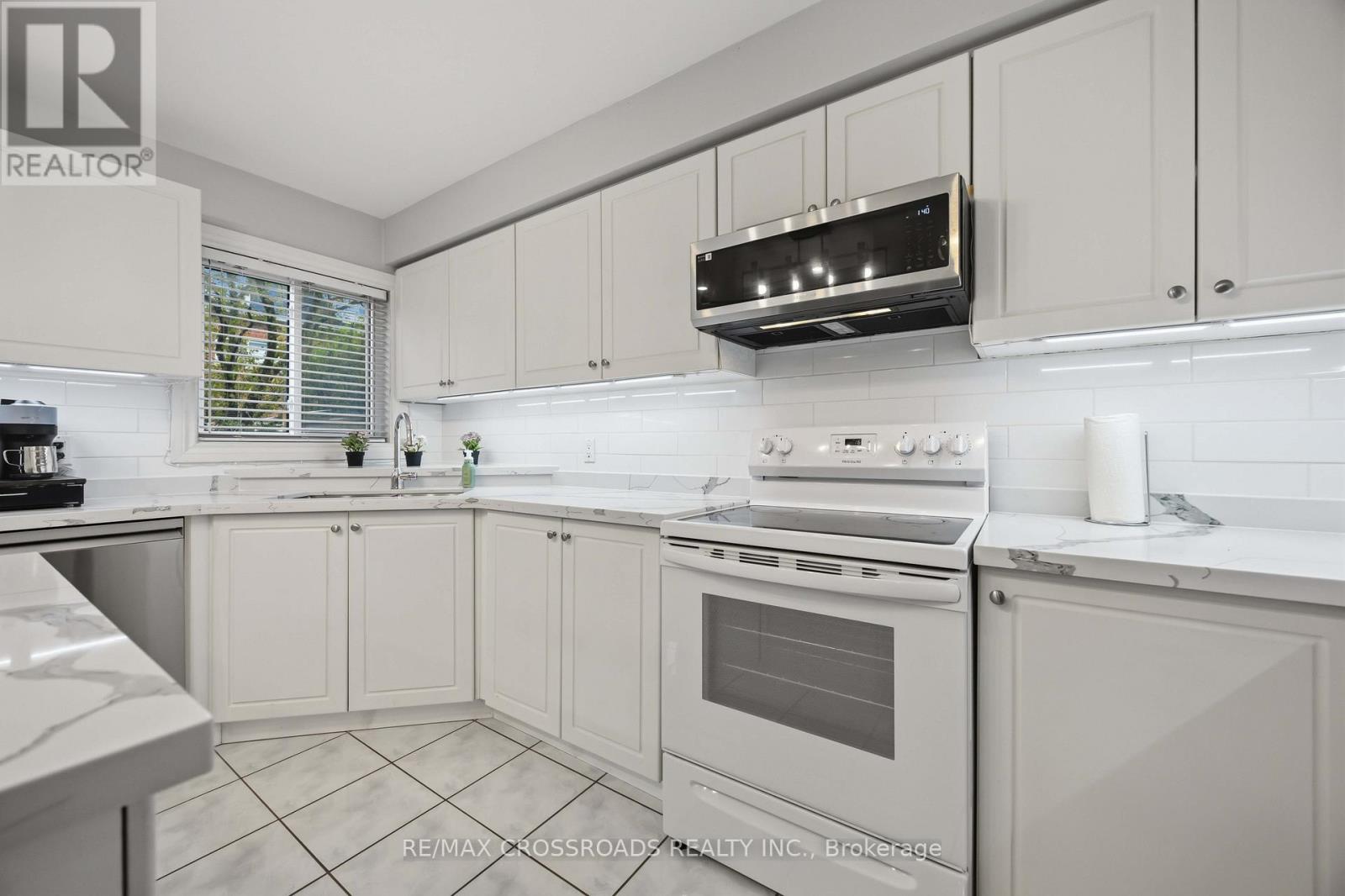 56 Torr Lane, Ajax, Ontario  L1S 7M9 - Photo 14 - E13128458