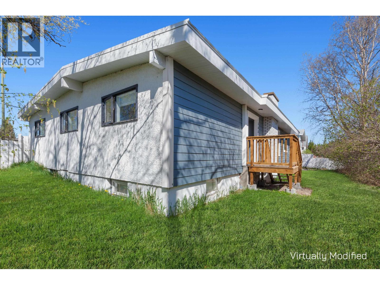 585 Gillett Street, Prince George, British Columbia  V2M 2T8 - Photo 2 - R3123360