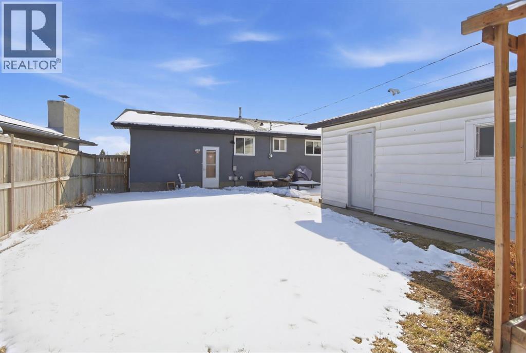 1108 Marcombe Crescent Ne, Calgary, Alberta  T2A 4H7 - Photo 6 - A2303472