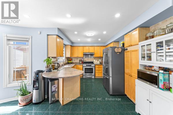 3 Fiddleneck Crescent, Brampton, Ontario  L6R 1R2 - Photo 14 - W13128432