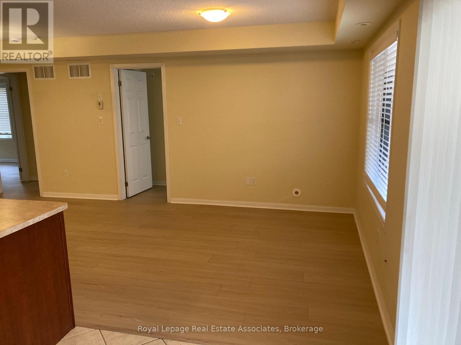 4 - 730 Neighbourhood Circle, Mississauga, Ontario  L5B 0B3 - Photo 20 - W13128440