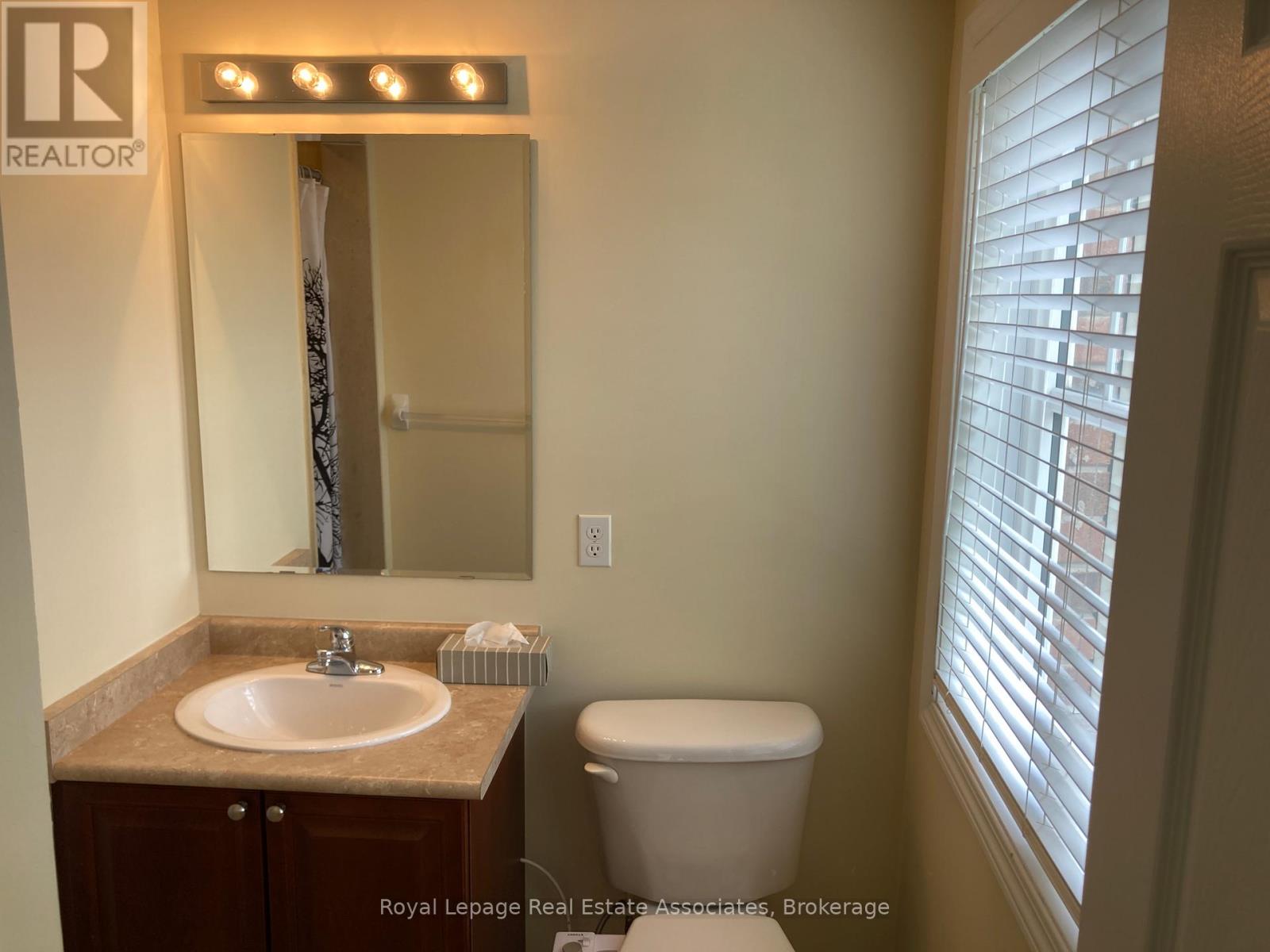 4 - 730 Neighbourhood Circle, Mississauga, Ontario  L5B 0B3 - Photo 26 - W13128440